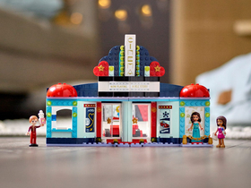 LEGO® Friends 41448 Kino v městečku Heartlake